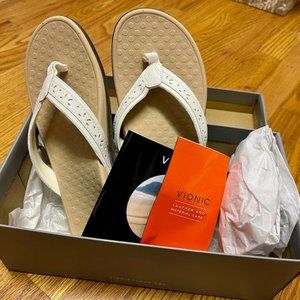 Vionic Leather Flip Flops